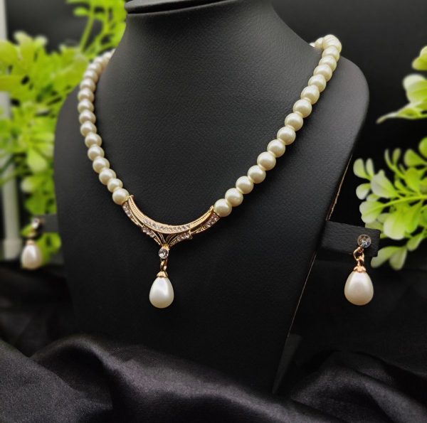 Imported Elegant Gold-plated Pearl Necklace With Teardrop Pendant | Girls & Women Fashion